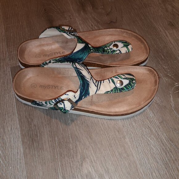2/$20.00 Mix & Match - Mystyle Ladies Palm Pattern Canvas Upper Thong Sandals - Picture 2 of 6